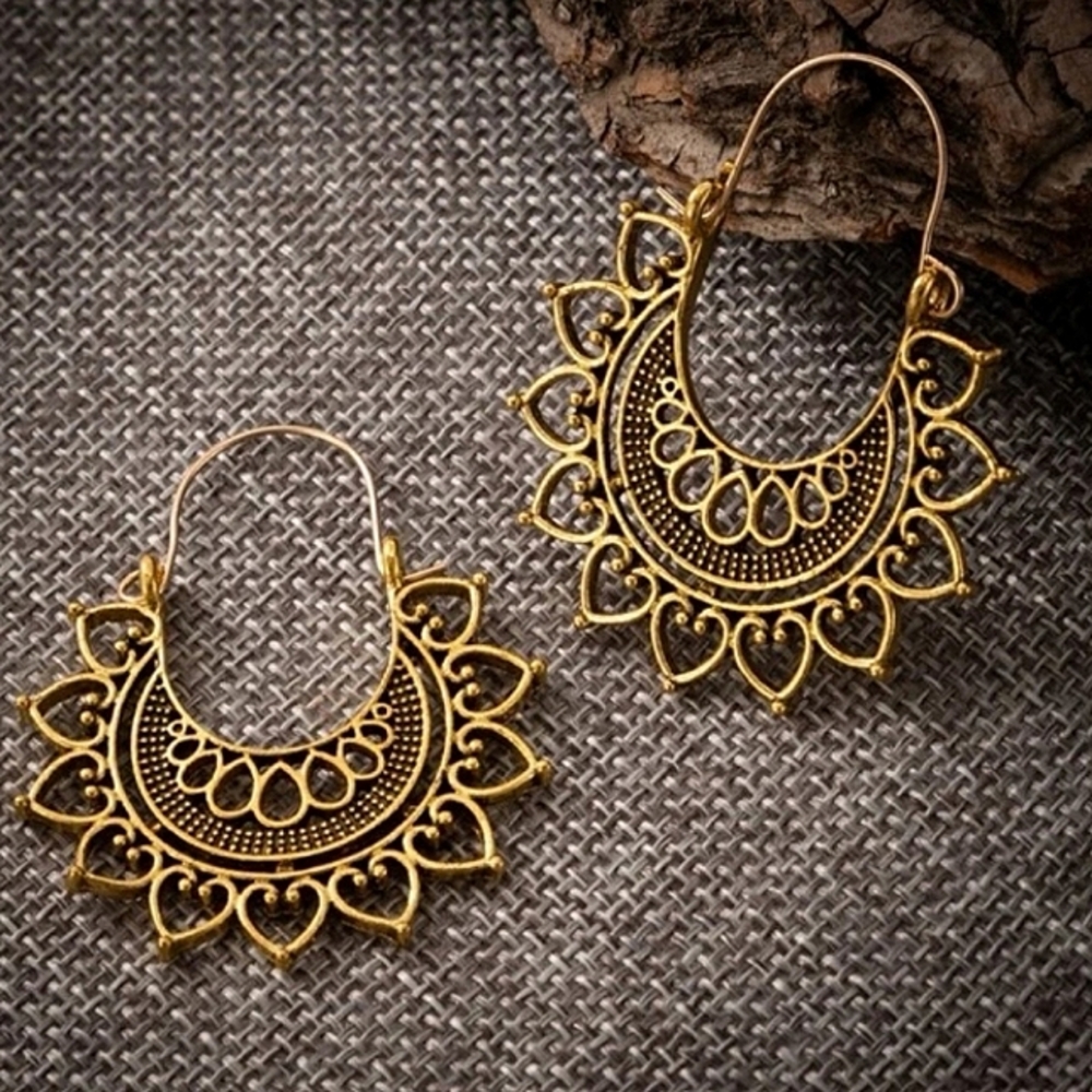 Antiqued Gold Heart Mandala Boho Bollywood Hoop Earrings